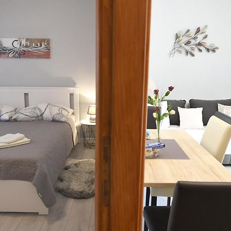 Apartment Karla ซาดาร์ ภายนอก รูปภาพ